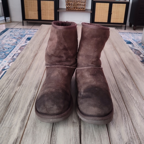 UGG Suede Short Boot in Brown Size Woman's 9 - Picture 4 of 13